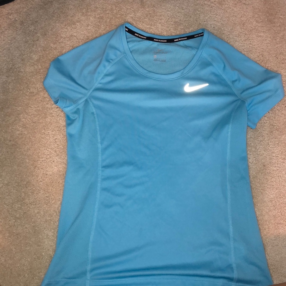 2 NIKE Shirts